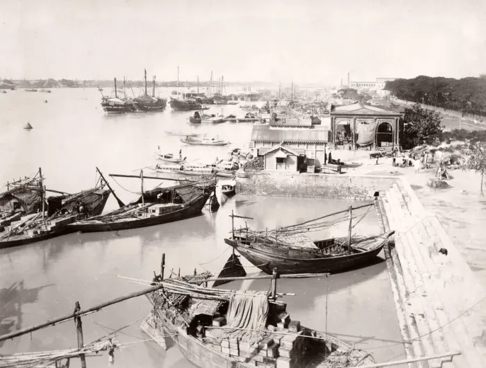 Framed Print : Calcutta, view on the Hooghly River, boats and wharves