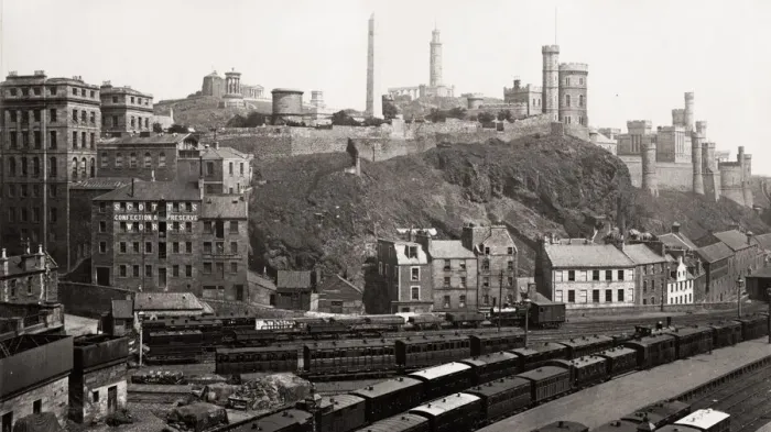 Framed Print : Calton Hill, Edinburgh Framed Print : Calton Hill, Edinburgh