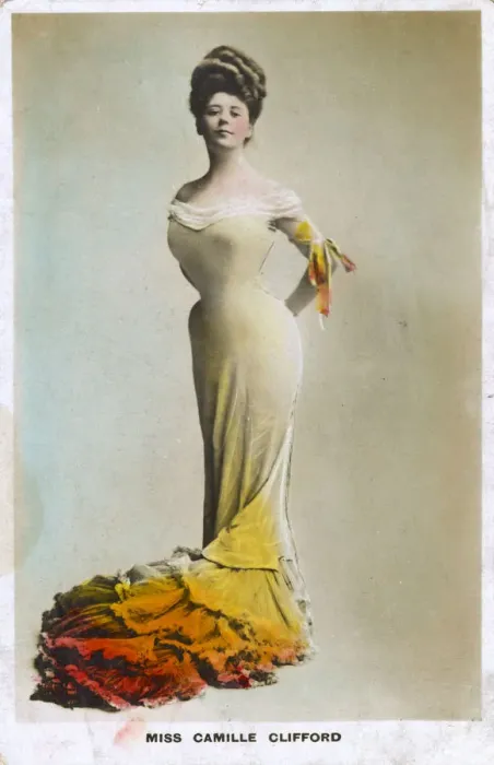 Framed Print : Camille Clifford Framed Print : Camille Clifford