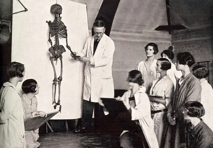 Framed Print : Campden Hill Art School - anatomy class Framed Print : Campden Hill Art School - anatomy class