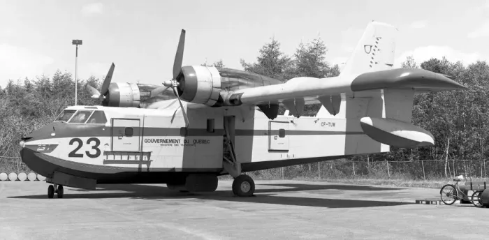 Framed Print : Canadair CL-215 CF-TUW Framed Print : Canadair CL-215 CF-TUW