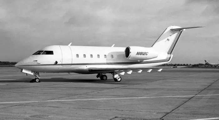 Framed Print : Canadair CL-600 Challenger N1812C Framed Print : Canadair CL-600 Challenger N1812C