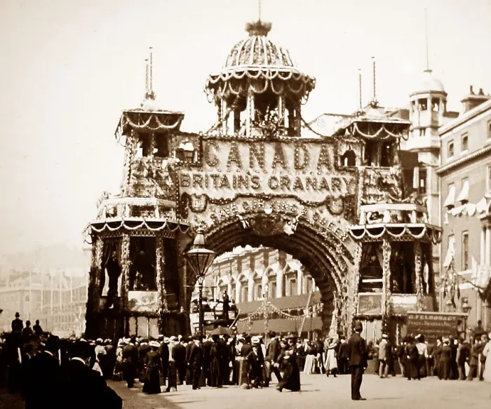 Framed Print : Canada's Coronation Arch, Whitehall, London - early 1900s Framed Print : Canada's Coronation Arch, Whitehall, London - early 1900s