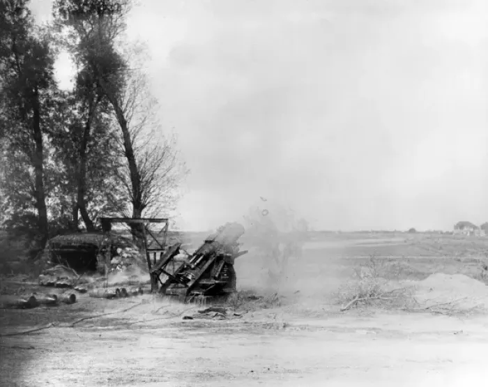 Framed Print : Canadian heavy Howitzer on the Somme, France, WW1 Framed Print : Canadian heavy Howitzer on the Somme, France, WW1