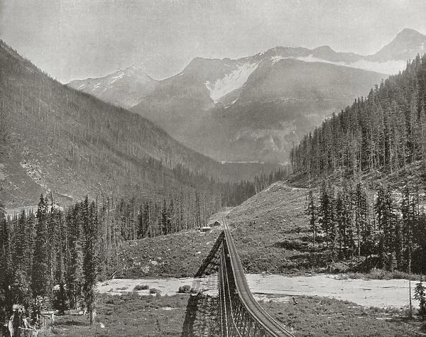 Canadian Pacific Railway, Loop Valley, Selkirk Mountains, Ca