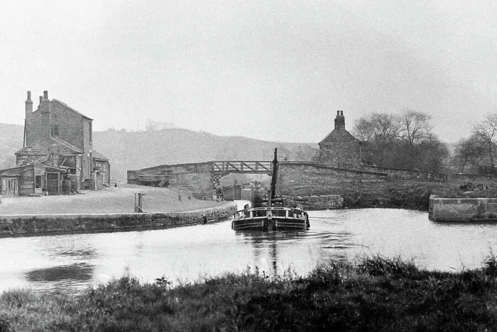 Framed Print : Canal at Conisbrough Framed Print : Canal at Conisbrough