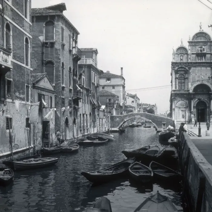 Framed Print : Canal scene, Venice, Italy Framed Print : Canal scene, Venice, Italy