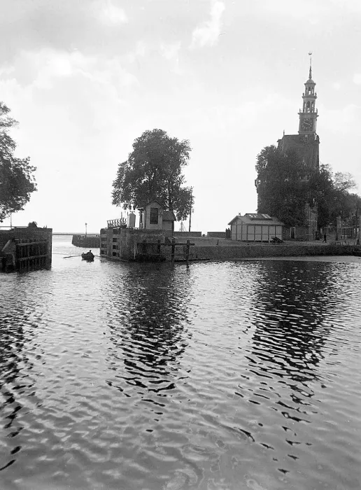 Framed Print : Canals. Boats and streets in Holland Framed Print : Canals. Boats and streets in Holland