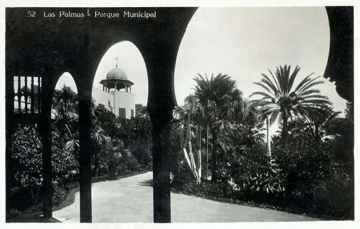 Framed Print : Canary Islands - Las Palmas, Gran Canaria, Municipal Park Framed Print : Canary Islands - Las Palmas, Gran Canaria, Municipal Park