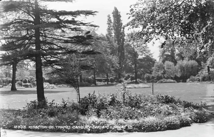 Framed Print : Canbury Gardens in Kingston upon Thames Framed Print : Canbury Gardens in Kingston upon Thames
