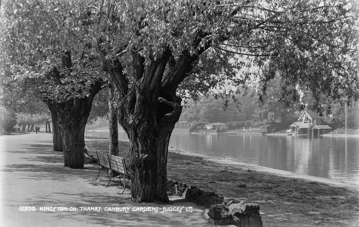 Framed Print : Canbury Gardens by the River Framed Print : Canbury Gardens by the River