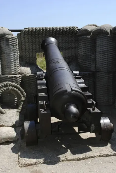 Framed Print : Cannon used to defend the city during the siege of Sevastopo Framed Print : Cannon used to defend the city during the siege of Sevastopo