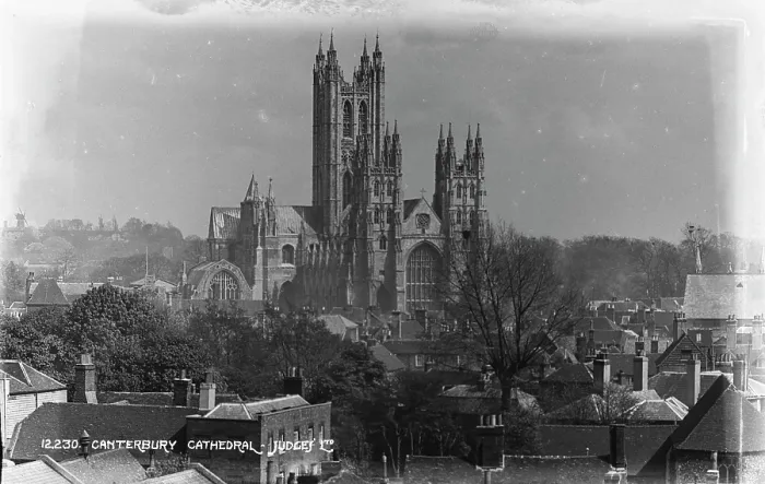 Framed Print : Canterbury Cathedral Framed Print : Canterbury Cathedral