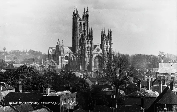 Framed Print : Canterbury Cathedral Framed Print : Canterbury Cathedral