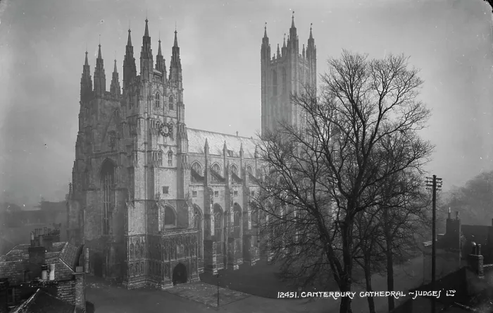 Framed Print : Canterbury Cathedral Framed Print : Canterbury Cathedral