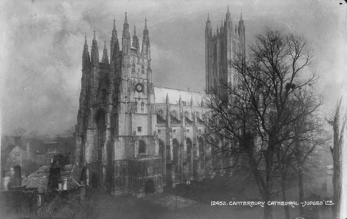 Framed Print : Canterbury Cathedral Framed Print : Canterbury Cathedral