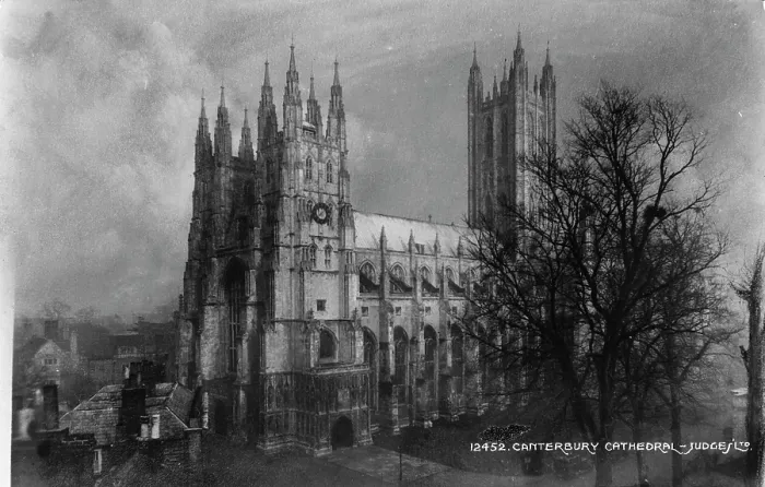 Framed Print : Canterbury Cathedral Framed Print : Canterbury Cathedral