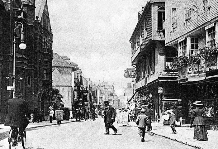Framed Print : Canterbury High Street early 1900's Framed Print : Canterbury High Street early 1900's