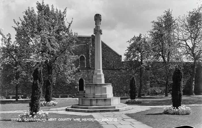 Framed Print : Canterbury War Memorial Framed Print : Canterbury War Memorial