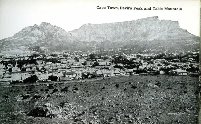 Framed Print : Cape Town, Devil's Peak and Table Mountain, South Africa Framed Print : Cape Town, Devil's Peak and Table Mountain, South Africa