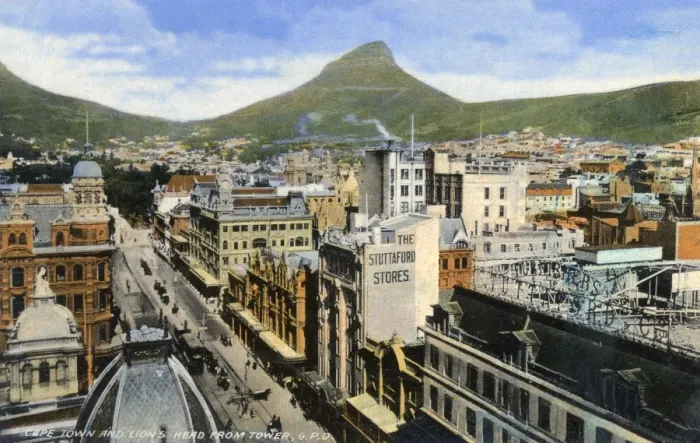 Framed Print : Cape Town and Lions Head, South Africa Framed Print : Cape Town and Lions Head, South Africa