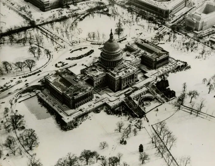 Framed Print : Capitol Building, Washington, USA, in the snow Framed Print : Capitol Building, Washington, USA, in the snow