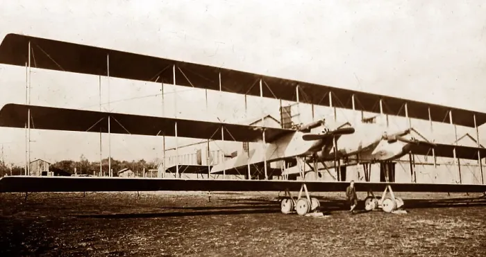Framed Print : A Caproni triplane, Italy, early 1900s