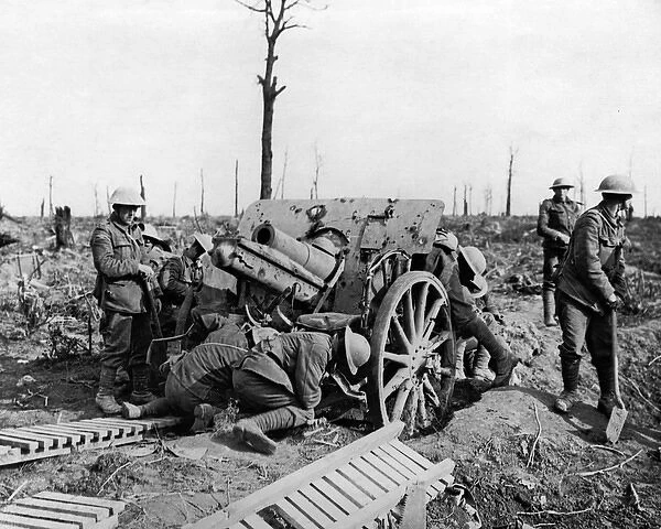 Captured German howitzer on the Somme, WW1