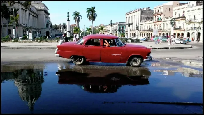 Framed Print : Car in central Havana, Cuba Framed Print : Car in central Havana, Cuba