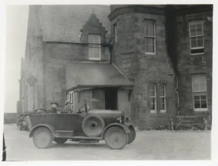 Framed Print : Car outside John O Groats Hotel, Scotland Framed Print : Car outside John O Groats Hotel, Scotland