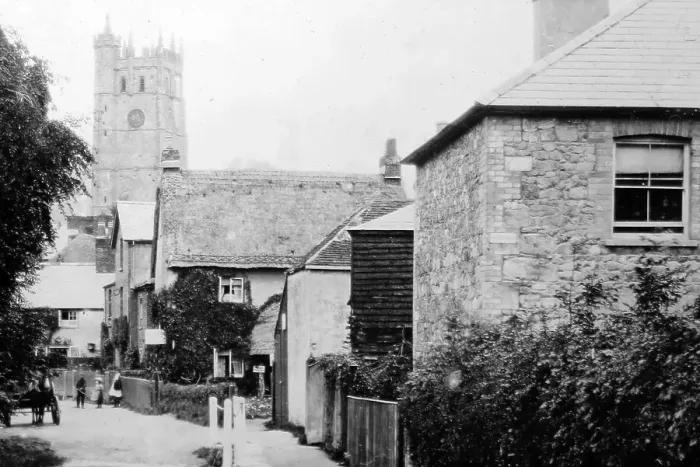 Framed Print : Carisbrooke, Isle of Wight, early 1900s Framed Print : Carisbrooke, Isle of Wight, early 1900s