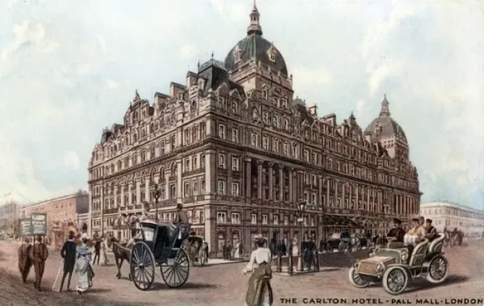 Framed Print : The Carlton Hotel - Pall Mall, London Framed Print : The Carlton Hotel - Pall Mall, London
