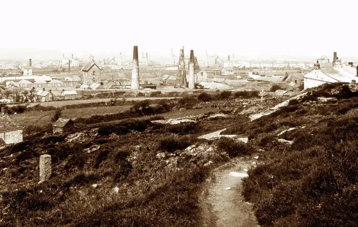 Framed Print : Carn Brea tin and copper mines, Cornwall Framed Print : Carn Brea tin and copper mines, Cornwall