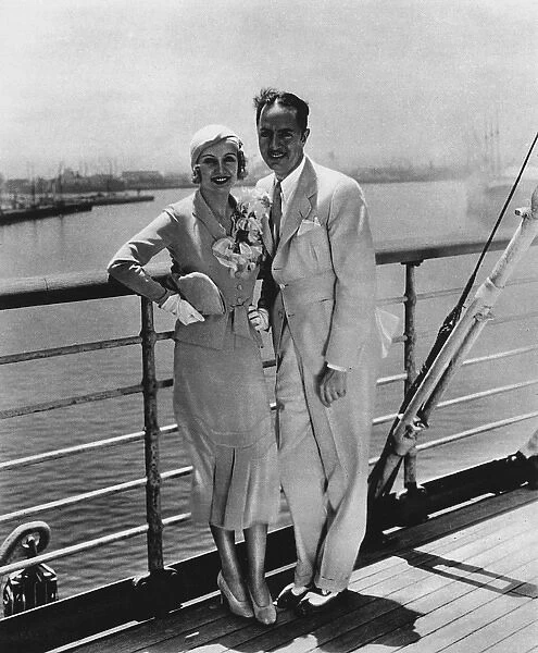 Carole Lombard & William Powell sailing to Honolulu
