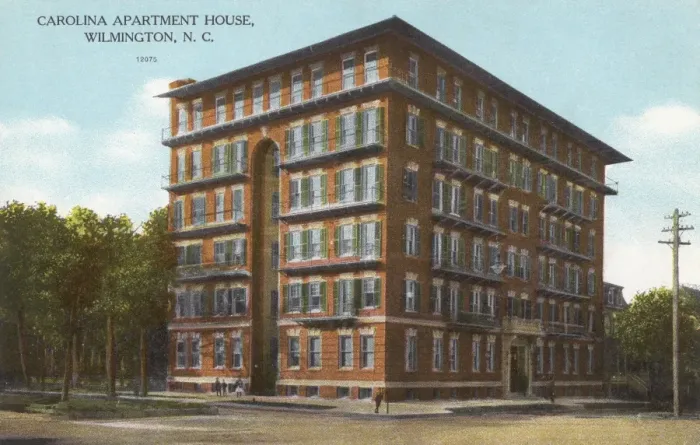 Framed Print : Carolina Apartment House, Wilmington Framed Print : Carolina Apartment House, Wilmington