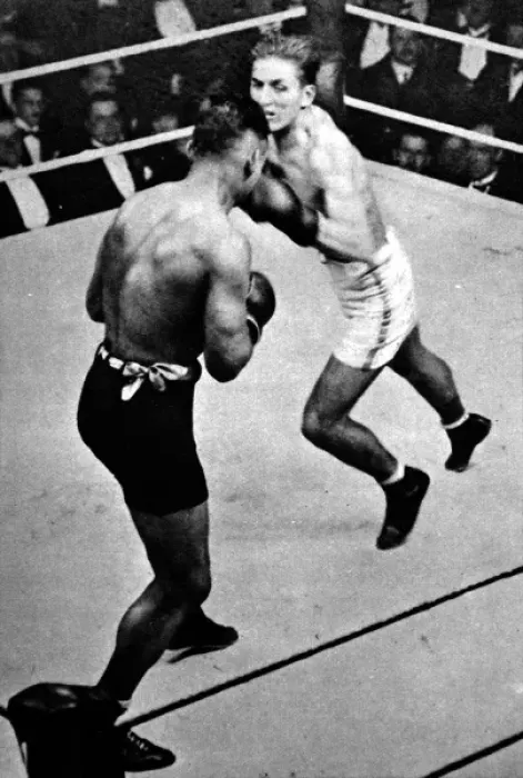 Framed Print : The Carpentier-Beckett Fight, 1919 Framed Print : The Carpentier-Beckett Fight, 1919