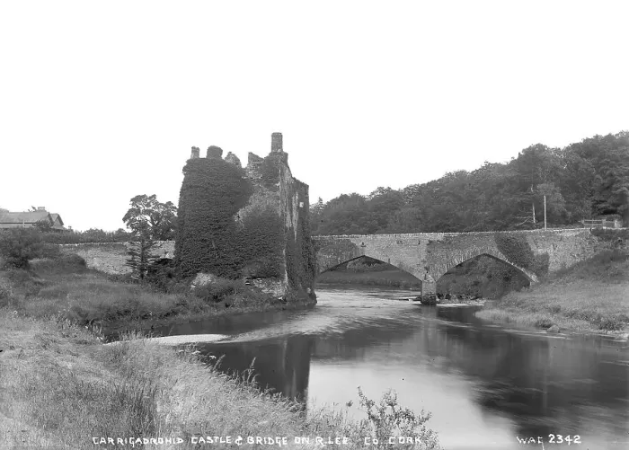 Framed Print : Carrigadrohid Castle and Bridge on R. Lee, Co. Cork Framed Print : Carrigadrohid Castle and Bridge on R. Lee, Co. Cork
