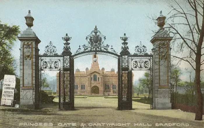 Framed Print : Cartwright Hall, Bradford - Princess Gate Framed Print : Cartwright Hall, Bradford - Princess Gate