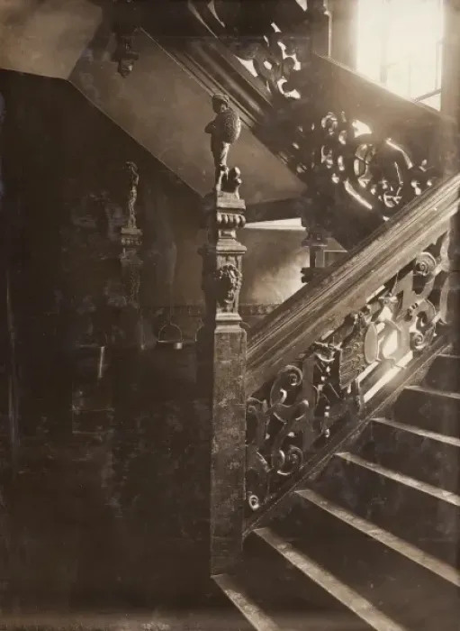 Framed Print : Carved staircase, Cromwell House, Highgate Hill Framed Print : Carved staircase, Cromwell House, Highgate Hill