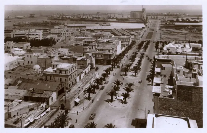 Framed Print : Casablanca, Morocco, Boulevard du 4e Zouaves Framed Print : Casablanca, Morocco, Boulevard du 4e Zouaves