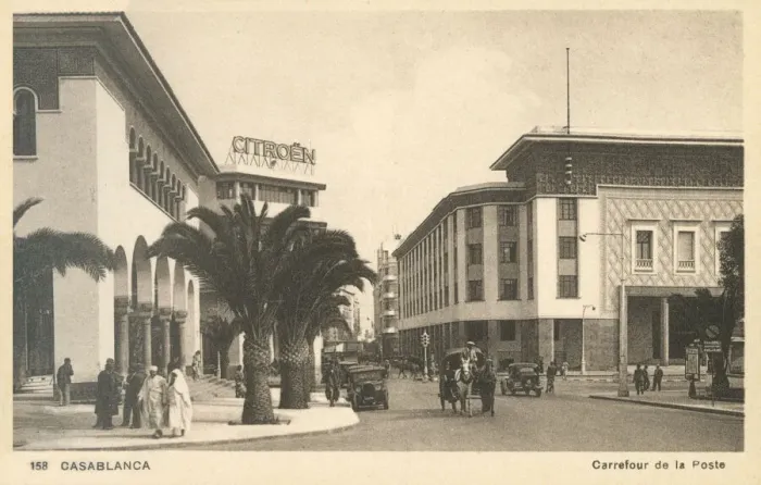 Framed Print : Casablanca, Morocco - Carrefour de la Poste Framed Print : Casablanca, Morocco - Carrefour de la Poste
