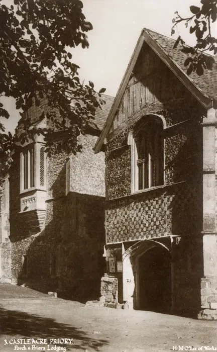 Framed Print : Castle Acre Priory, Norfolk - Porch and Priors Lodging Framed Print : Castle Acre Priory, Norfolk - Porch and Priors Lodging