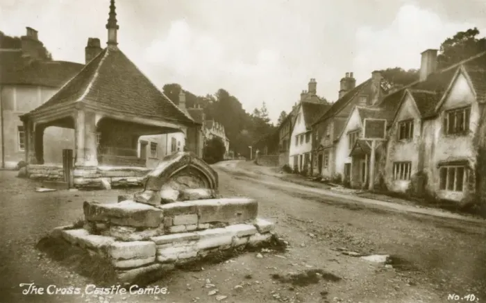 Framed Print : Castle Combe - Market Cross (covered)