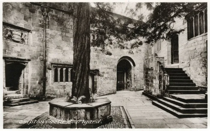 Framed Print : Castle courtyard, Skipton, North Yorkshire Framed Print : Castle courtyard, Skipton, North Yorkshire