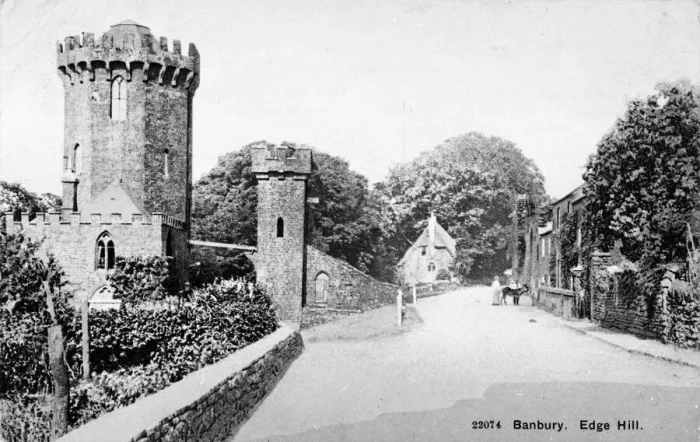 Framed Print : Castle at Edge Hill, Banbury, Oxfordshire Framed Print : Castle at Edge Hill, Banbury, Oxfordshire