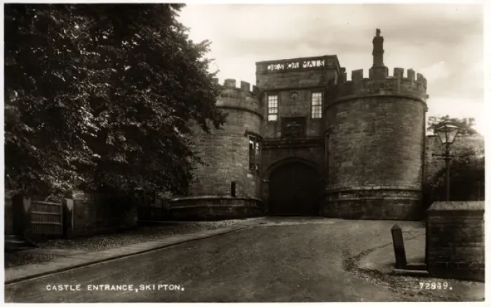 Framed Print : Castle Entrance, Skipton, Yorkshire Framed Print : Castle Entrance, Skipton, Yorkshire