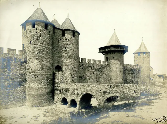 Framed Print : Castle in the fortified city of Carcassonne, Southern Franc