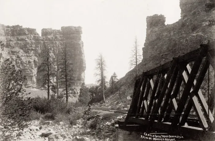 Framed Print : Castle Gate, Price Canon, Canyon, Utah USA, railroad Framed Print : Castle Gate, Price Canon, Canyon, Utah USA, railroad