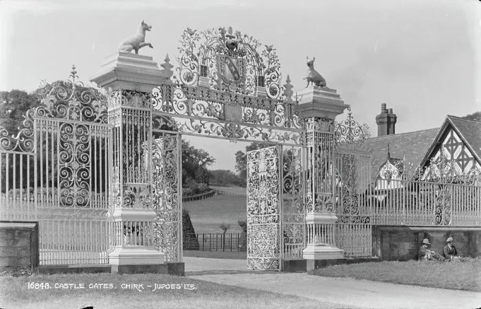 Framed Print : Castle Gates, Chirk Framed Print : Castle Gates, Chirk