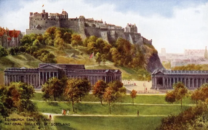 Framed Print : The Castle & The National Gallery of Scotland, Edinburgh Framed Print : The Castle & The National Gallery of Scotland, Edinburgh